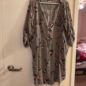 Women’s Torrid Size 3 Gray Floral Zippered Front 3/4 Sleeves Midi Dress